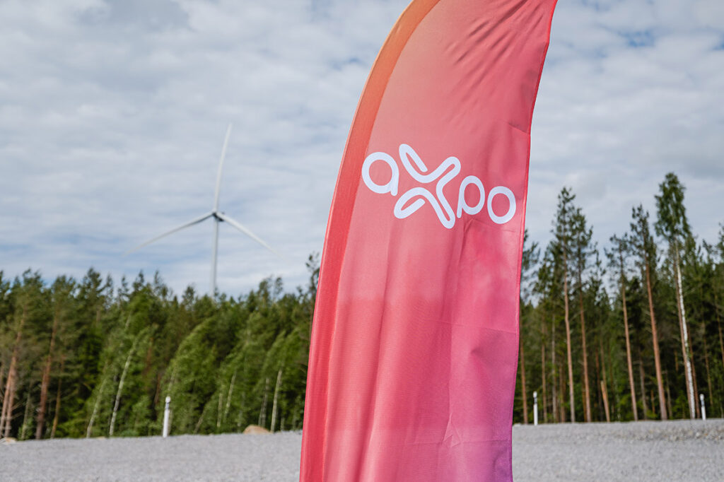 inauguration_wind_farm_lalax_flag_park_small